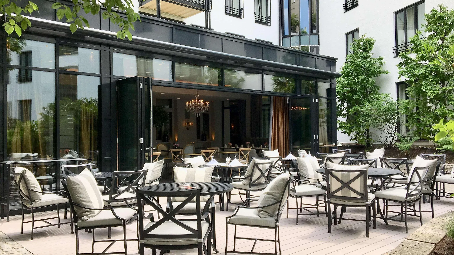 Hotel Muenchen Palace 5*, München